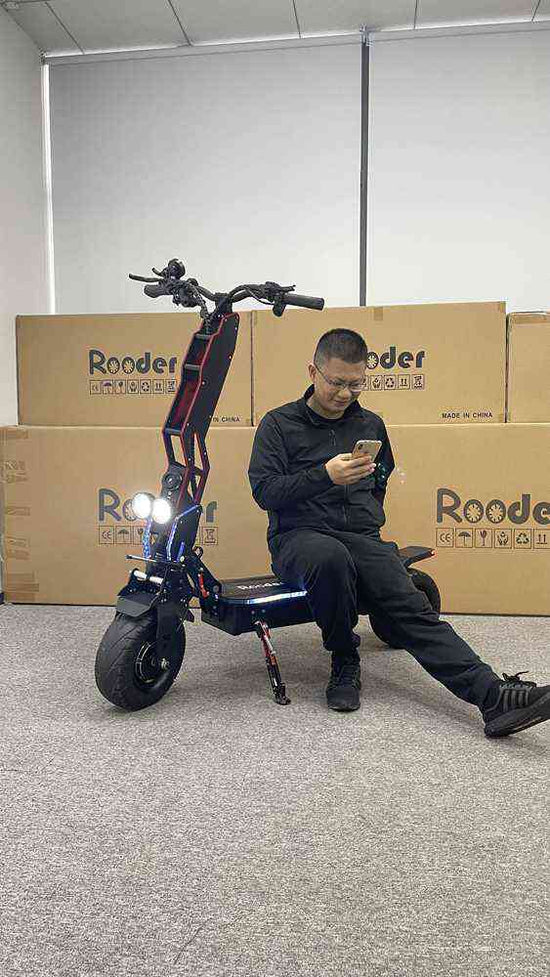 fast electric scooter with seat for sale