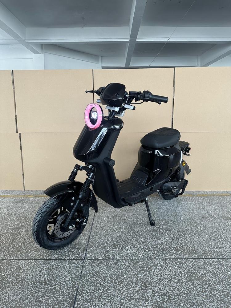 Electric Scooters for Big Adults: Comfort and Durability